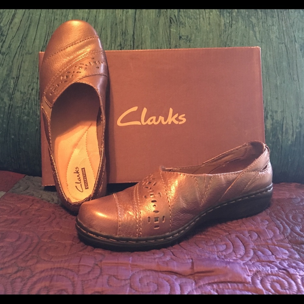 Clarks leather slip on bronze/copper shoes.